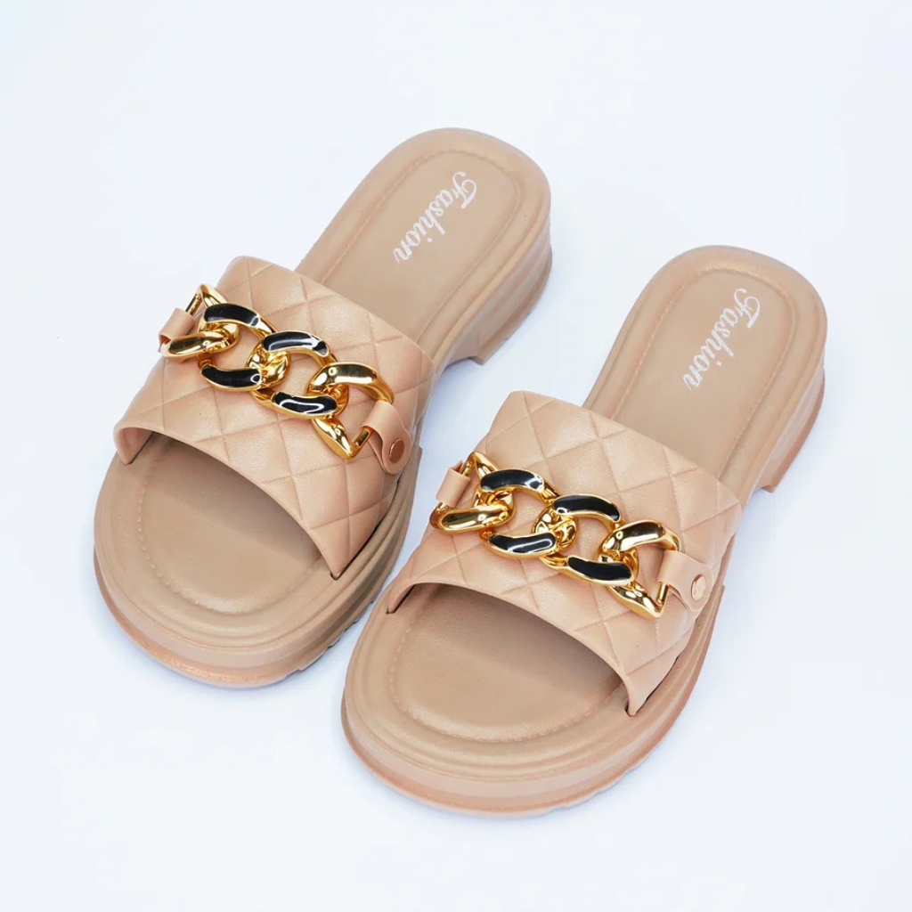 COMMERZA Chic Quilted Platform Slides with Gold Chain Accent – Nude Beige