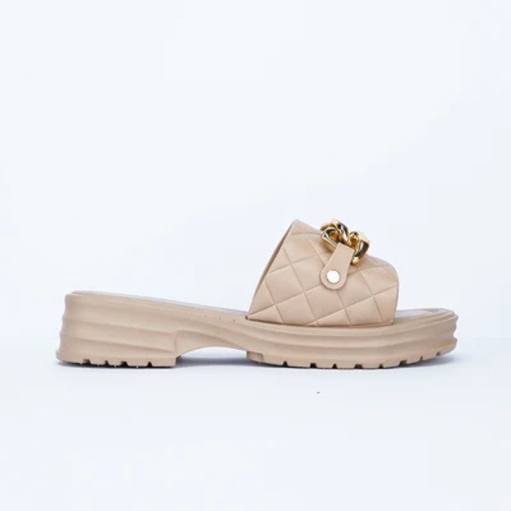 COMMERZA Chic Quilted Platform Slides with Gold Chain Accent – Nude Beige